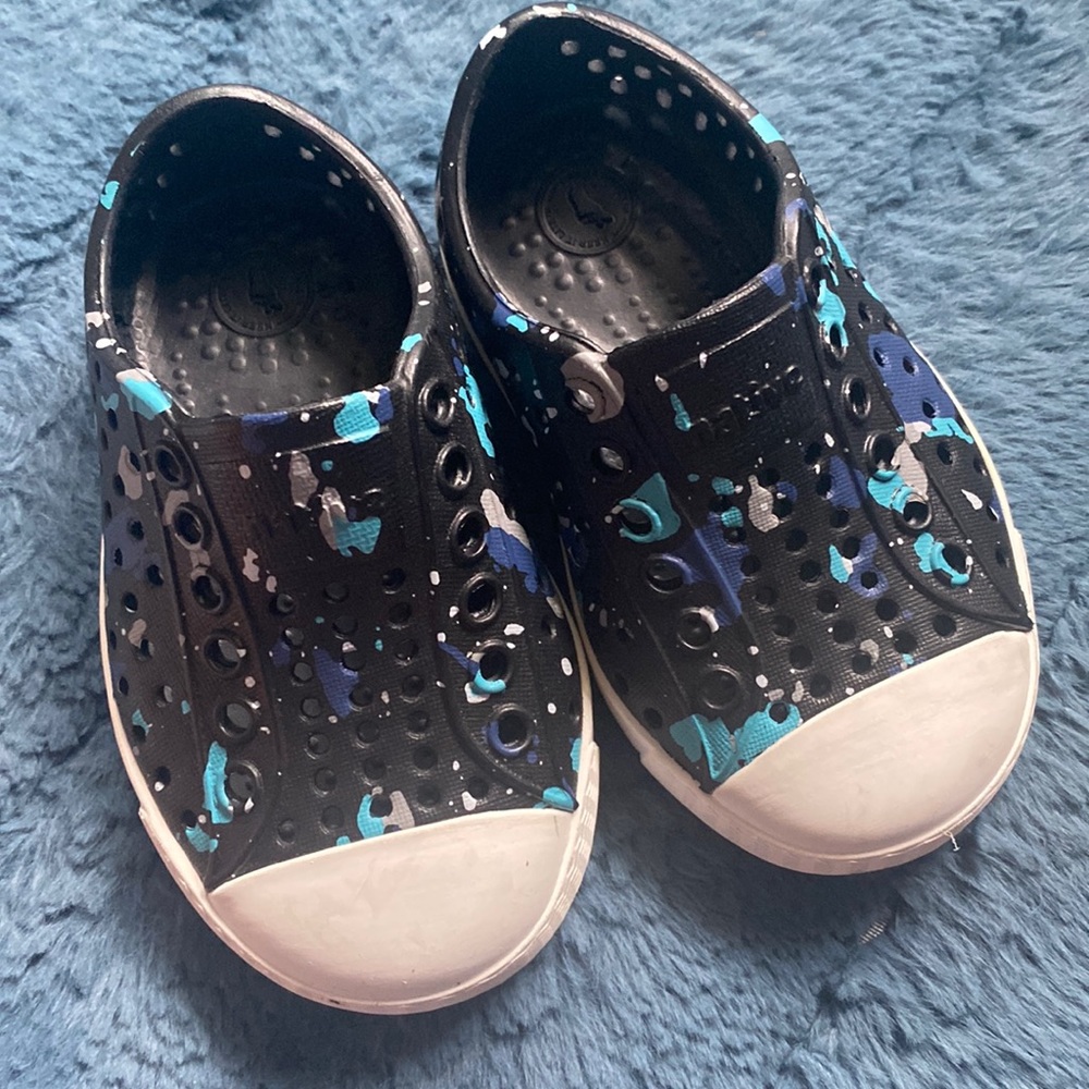 Adorable Native Shoes/Like New